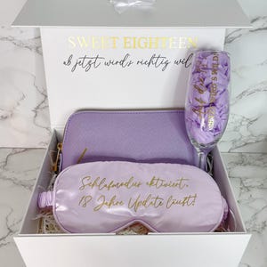 18. Geburtstag Mädchen I Personalisierte Geschenkbox – selbst befüllen oder mit Sektglas, Kosmetiktasche & Schlafmaske