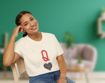 Queen of Hearts Shirt Tee, Valentine Day Tee, Q Heart Tshirt, Valentine TShirt, Vintage Graphic Tee, Alice in Wonderland Shirt