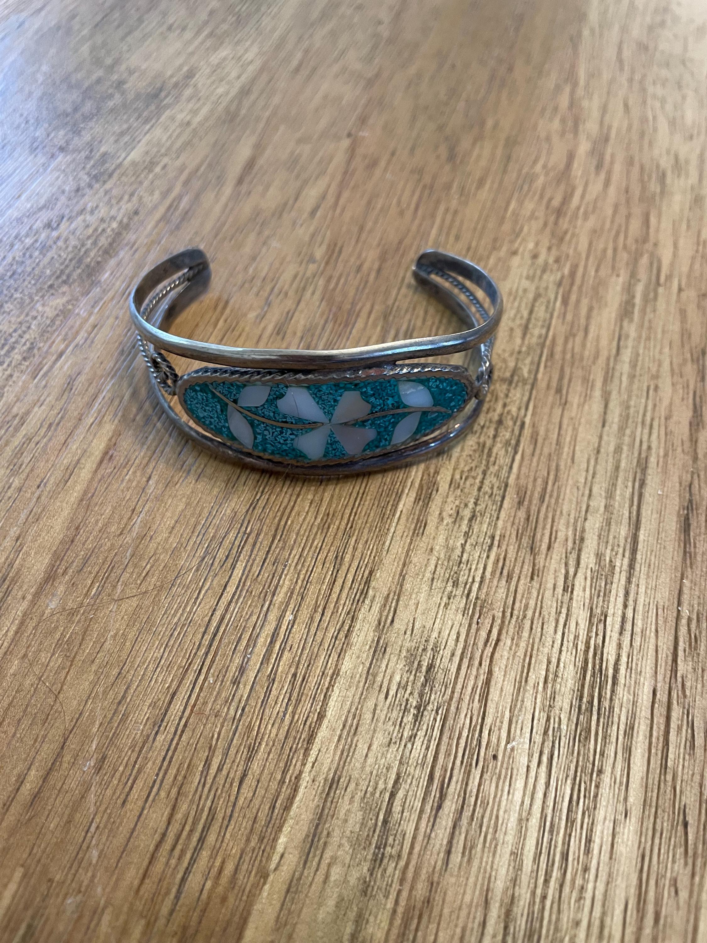 Vintage Alpaca Mexico Cuff Bracelet: Mother of Pearl Flower, Blue