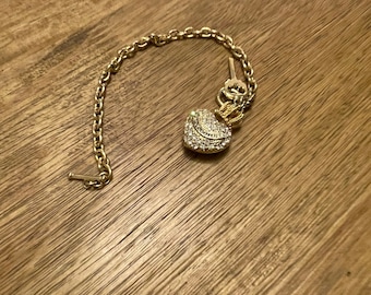 Juicy Couture Vintage Charm Bracelet: Gold Tone Crystal Heart Toggle, 7.5"