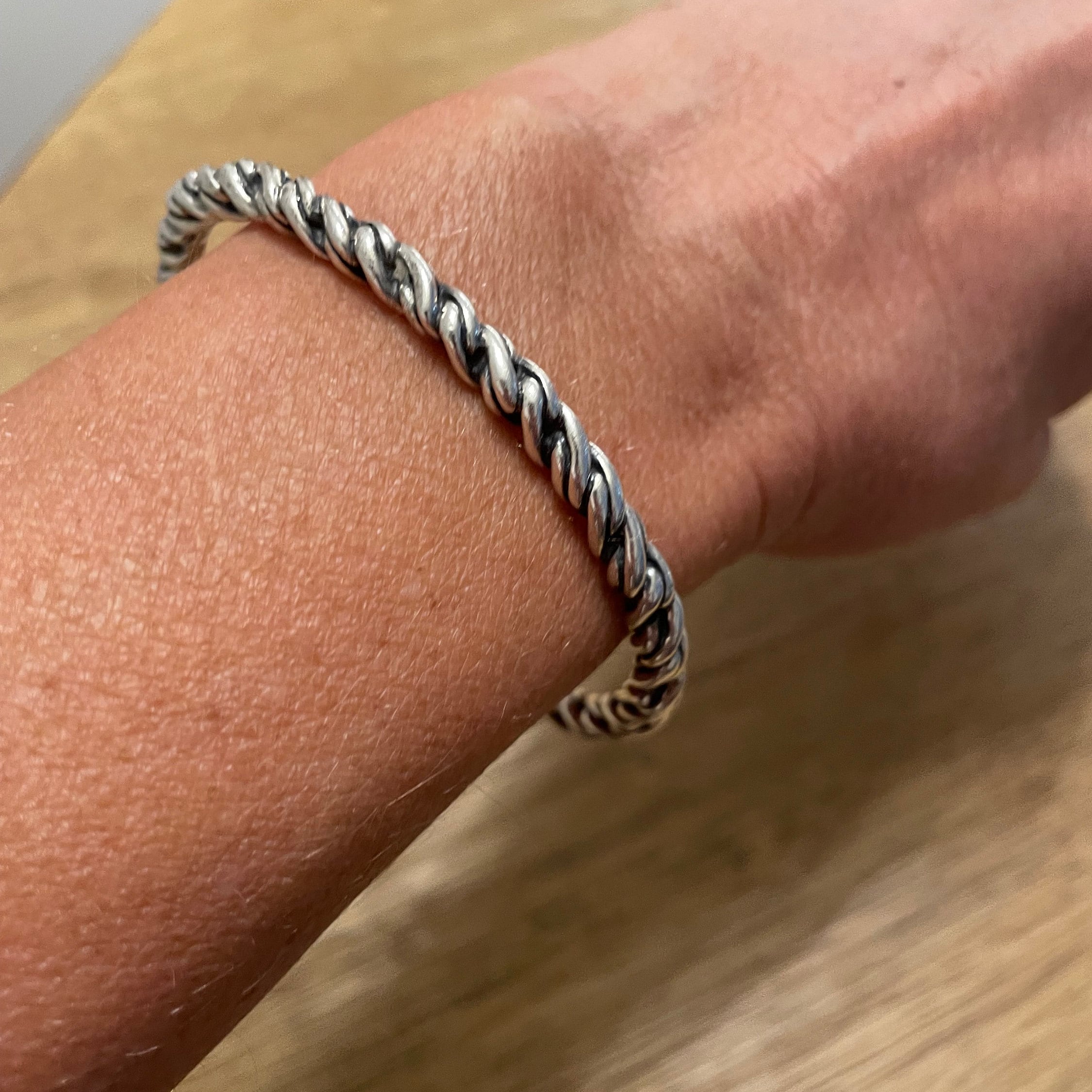 Surf Hinged Bangle, Sterling Silver|BB901084 – John Hardy
