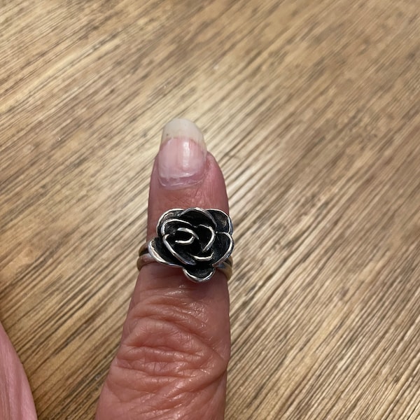 Silpada Sterling Silver 925 Rose Ring Size 7 Mother Birthday Valentine Gift Her Christmas Collectible Everyday Minimalist Jewelry