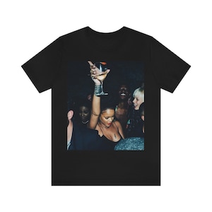 Rihanna Unisex T-shirt (High Quality)