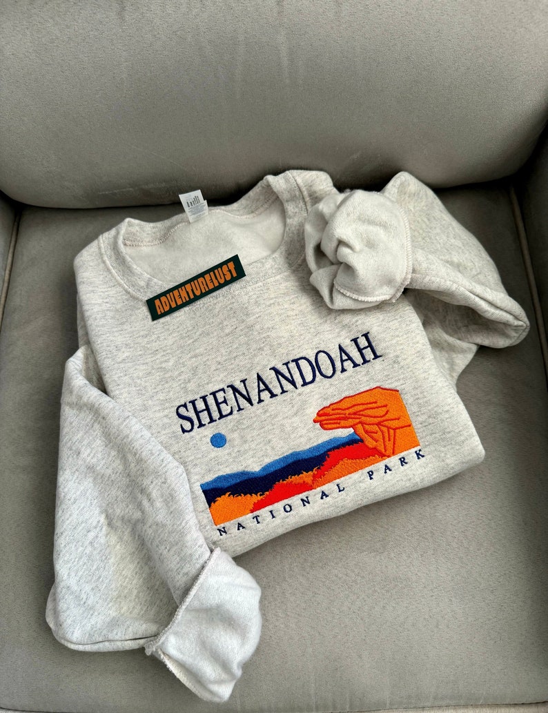 Embroidered Shenandoah National Park Virginia State Crewneck Sweatshirt