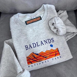 Embroidered Badlands National Park South Dakota State Crewneck Sweatshirt