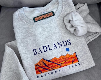 Embroidered Badlands National Park Crewneck | South Dakota State Embroidery Sweatshirt | Gift for Nature Lovers | Souvenir Gift