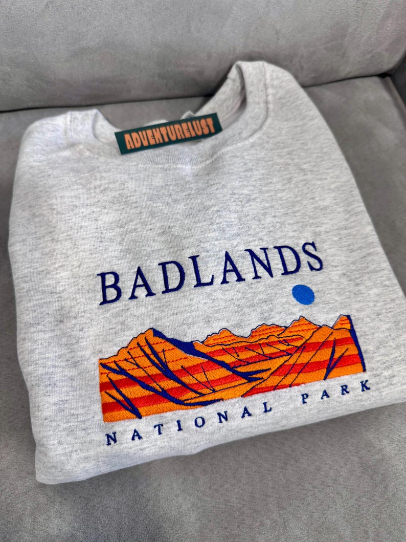 Embroidered Badlands National Park South Dakota State Crewneck Sweatshirt
