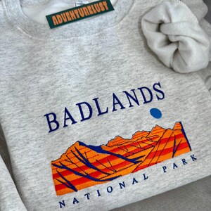 Embroidered Badlands National Park South Dakota State Crewneck Sweatshirt