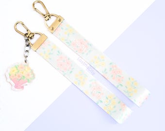Bouquet Keychain Strap | Cottage Core | Kpop Light Stick Strap | Flower Field | Lanyard Wristband | Phone Strap Accessory