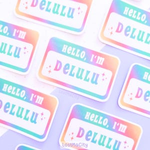 Hello, I'm DELULU Sticker | Namensschild-Aufkleber | Delulu ist der Solulu | Wahnhafter K-Pop Fächer | Meme Aufkleber | K-Pop Briefpapier