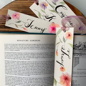 Carnet de noms aquarelle original personnalisé, marque-page floral, marque-page de calligraphie, cadeau pour les lecteurs, petit cadeau, marque-page personnalisé, cadeau unique.