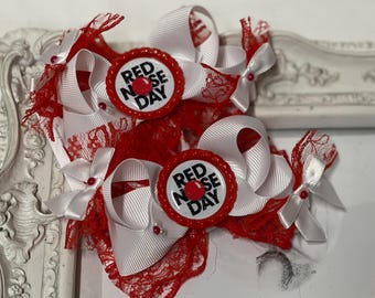 Neue Mädchen 2 x 3 Zoll Haarbögen Red Nose Day Weiß Rot Zopfbögen Clips