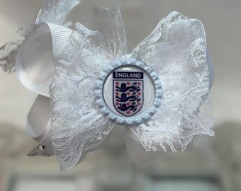 New girls 4 inch World Cup England hair bow clip white