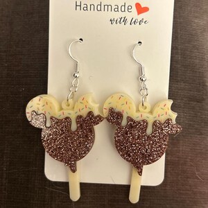 Orecchini a forma di gelato di Topolino Disney fatti a mano e scintillanti