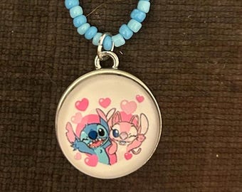 Collar de puntada y ángel de Disney hecho a mano