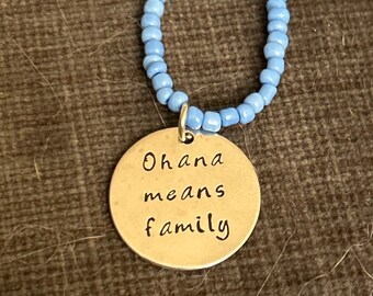 Collar hecho a mano de Disney Lilo y puntada