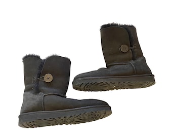 UGG Bailey Button Black Suede Sheepskin Shearling Boots Womens Size 11