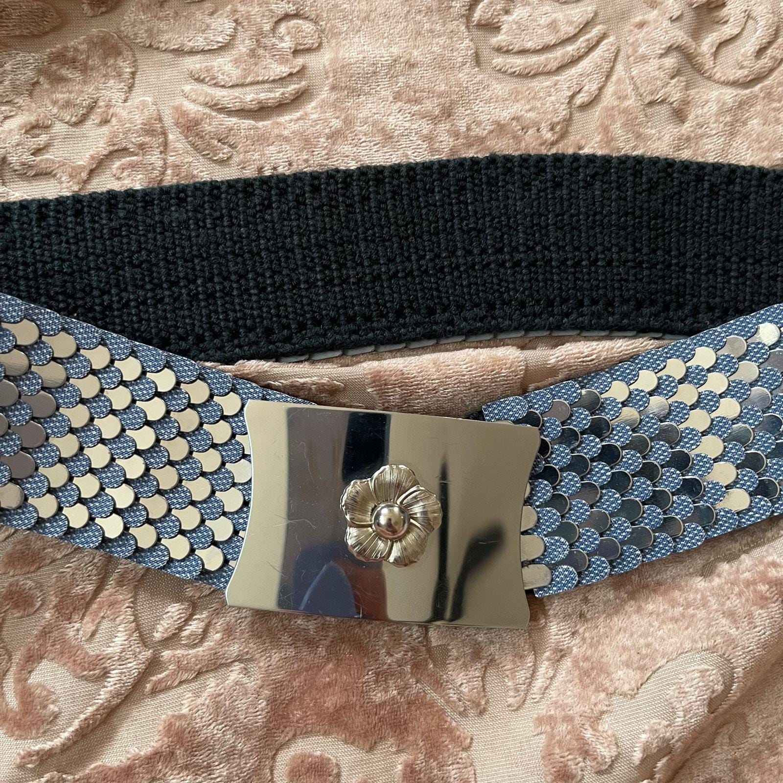 Vintage 80s Silver Toned Slinky Stretch Women\'s Belt with Rose Buckles Sleek Women main image 4