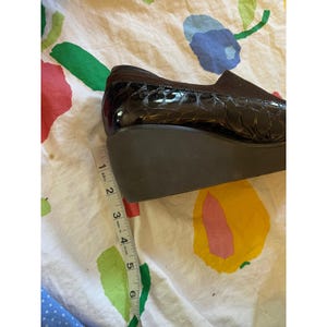 Donald J Pliner Brown Suede Croc Patent Leather Wedge Platform Loafers 8.5 image 3