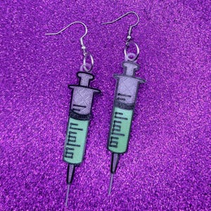 Green Syringe Statement Earrings 3D Printed, Weird Earrings, Unique Earrings, Edgy Earrings, Alternative Earrings, Horror Earrings