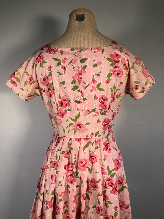 1950s Pink Floral Dress - image 3