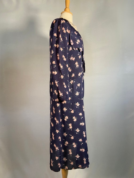 Early 1930s Navy Blue and Pink Floral Rayon Dress - image 5