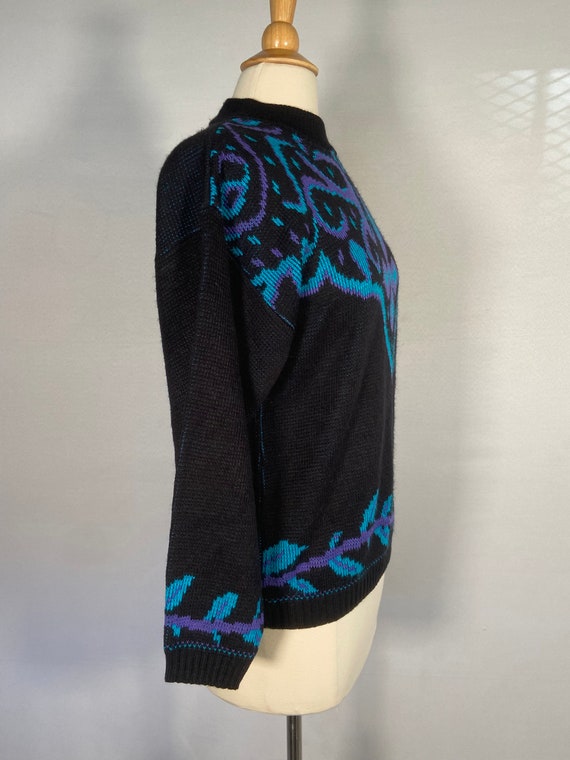 1970s Black Pullover with Scroll Pattern - image 4