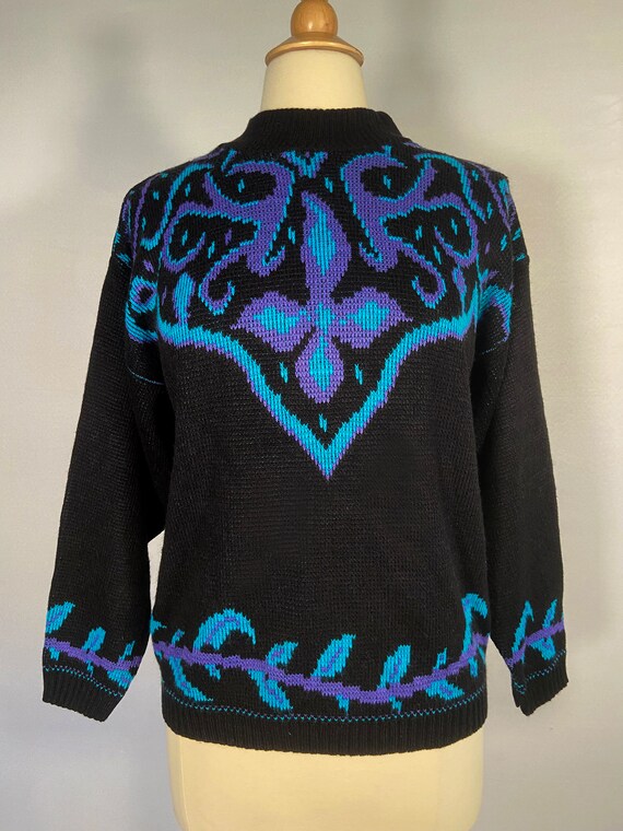 1970s Black Pullover with Scroll Pattern - image 6
