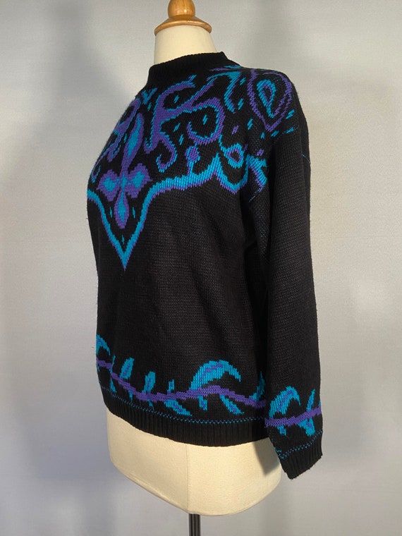 1970s Black Pullover with Scroll Pattern - image 3