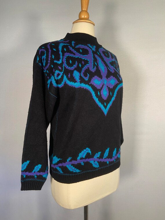 1970s Black Pullover with Scroll Pattern - image 5