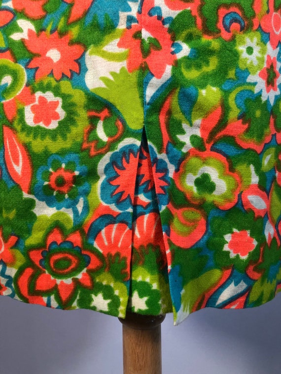 Late 1960s Brightly Colored Poly-Jersey Dress - image 6