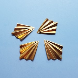 4 Pieces - Brass Fan Charms - Fan shaped Raw Brass Pendant - Earring Findings - Jewelry Supplies - 35x27.2x2.5mm