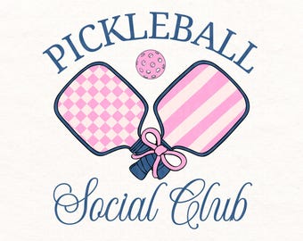 ピックルボール PNG ソーシャルクラブ PNG ピックルボール Tシャツ PNG 昇華デザイン プレッピー コケット 美的 ピックルボール シャツ PNG デジタルダウンロード