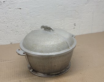 Vintage 1940's - 50's Guardian Service Aluminum Cookware Dutch Oven with Lid