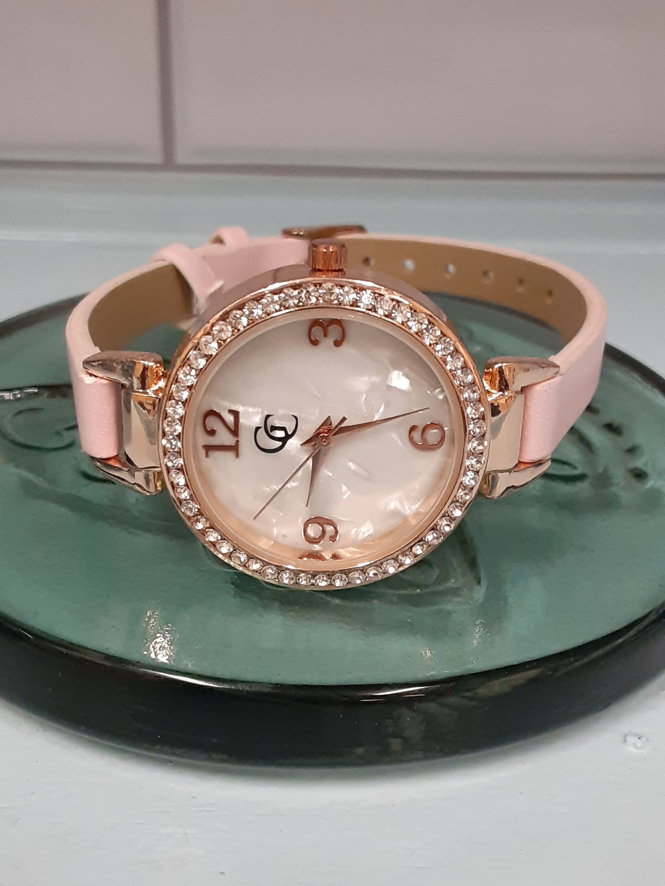 Guess women's leather watch for sale hot sale