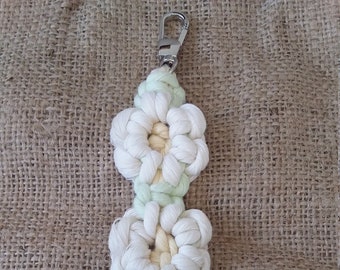 Set of 3! Macrame Daisy Keychain - Boho Chic Accessories for Every Occasion!