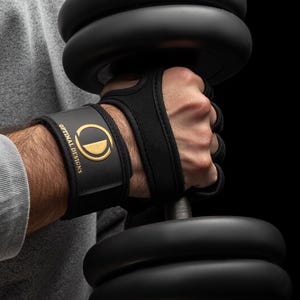 Guantes ventilados para entrenamiento cruzado y ejercicios de levantamiento de pesas en el gimnasio