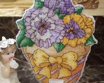 スミレの花束のクロスステッチパターン、鉢植えの花のクロスステッチ