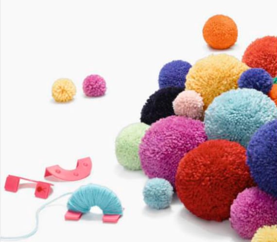 Pom Pom Maker, 4 Sizes Pompom Maker Tool Set for Fluff Ball Weave DIY Wool  Yarn Knitting Craft Project