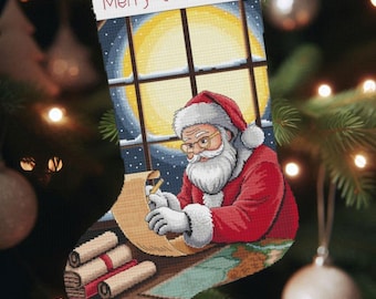 Kruissteekpatroon kerstman en kerstlijst, kerstsokontwerp, vrolijke kerst x-steek
