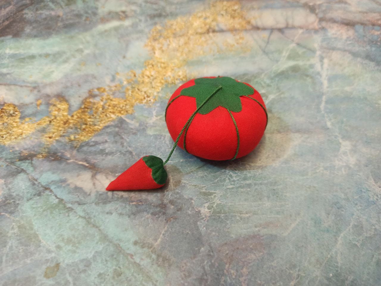 bouti1583 3PCS Tomato Shaped Needle Pin Cushion DIY Handcraft Tool for  Cross Stitch Sewing Home Sewing Needle Pin Cushion Pillow Pincushion