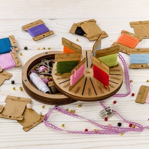 Floss and embroidery supplies organizer + 17 wooden floss bobbins, embroidery threads storage, wood cross stitch storage