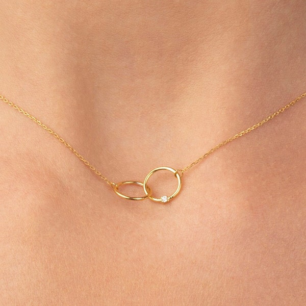 Interlocking Circle Necklace / Dainty Diamond Circle Necklace / Personalized Necklace / Couple Necklace / Anniversary Gift /Mothers Day Gift