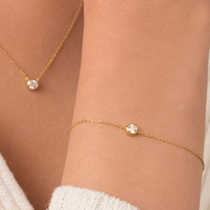 Dainty diamond bracelet / Solid Gold Solitaire Diamond Bracelet / Diamond bezel / Dainty Diamond Bracelet/ Bridesmaids Gift