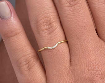 14k Solid Gold Curved Diamond Ring / Dainty Diamond Ring / Minimalist Diamond Ring / 0.025ct Diamond Dainty Wedding Ring /  Mothers Day Sale