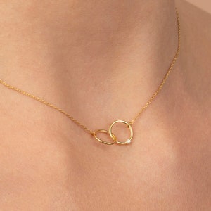 14k Gold Intertwined Necklace / Diamond Circle Intertwined Pendant for Women / Mother Daughter / Interlocking Rings Necklace / Gift for her