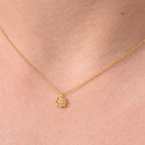 Collier fleur diamant 14 carats / Collier fleur or 14 carats / Collier délicat diamants / Collier unique / Cadeau d&#39;anniversaire / Cadeau pour elle