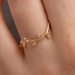 14k Gold Diamond Branch Ring - Dainty Nature-Inspired Jewelry, Minimalist Twig Ring, Stackable Solid Gold Ring, Stackable Organic Ring