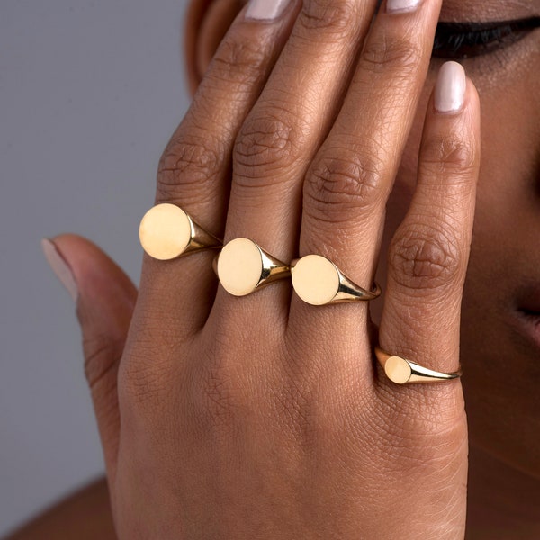 14K Gold Signet Ring for Women / Signet Initial Ring / Personalized Engraved Signet Ring / Handmade Signet Letter Ring  / Monogram Ring
