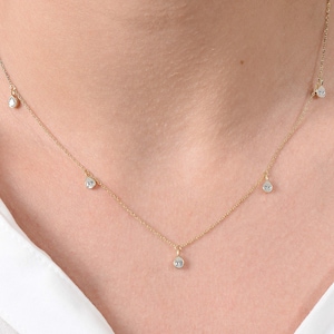 Diamond Solitaire Tear Drop Necklace / 14K Solid Gold Pear Shape Diamond Necklace/ Thin Diamond Teardrop Necklace / Gift for Her